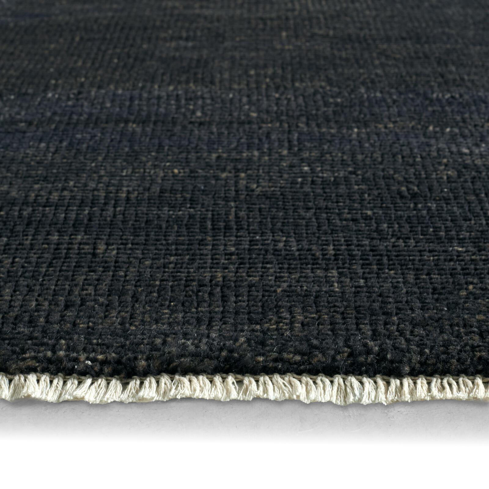 Sullivan Rug (Graphite) | Regina Andrew Detroit